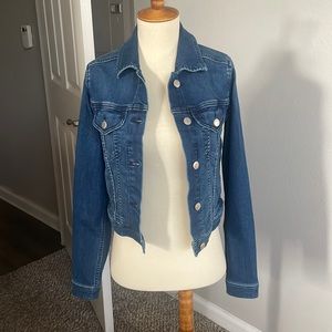 like new, worn twice. stretchy jean jacket